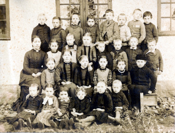 Højby gamle skole ca. 1890.jpg