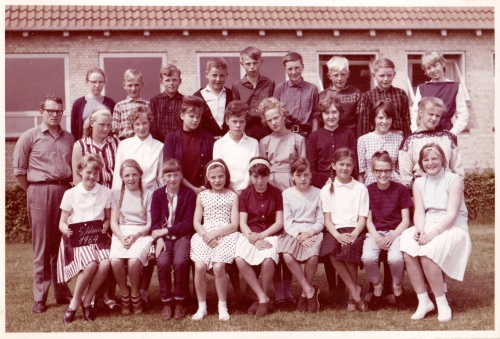 Rørvig Sogneskoles elever 1964.jpg