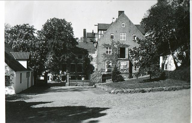 Højskolen bagfra - 1944 (B12440)