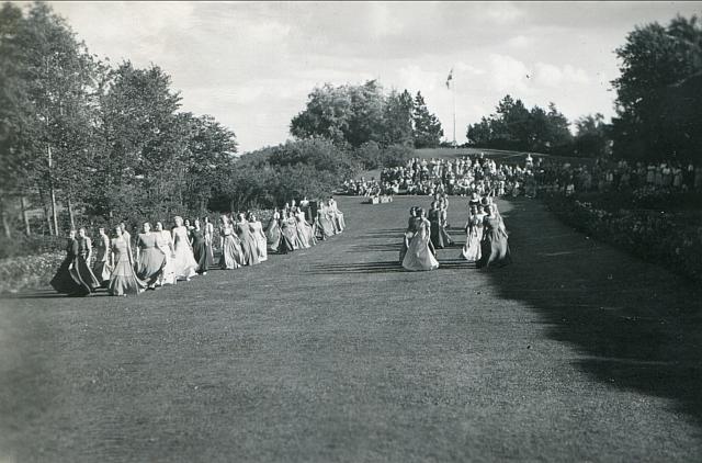 Gymnastikopvisning ved elevmødet - 1950 (B13143)