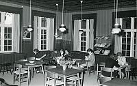 Aftenhygge i hjørnestuen - Vinter 1960-1961 (B13475)