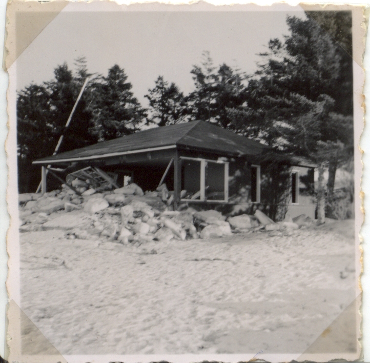 Isskruninger ved Høve Strand, vinteren 1947 (B1155)