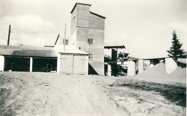 Skærvefabrikken  - 1954  (B3014)