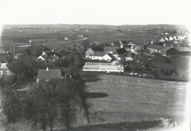 Asnæs. Udsigt fra mejeriskorstenen - 1931 (B3354)