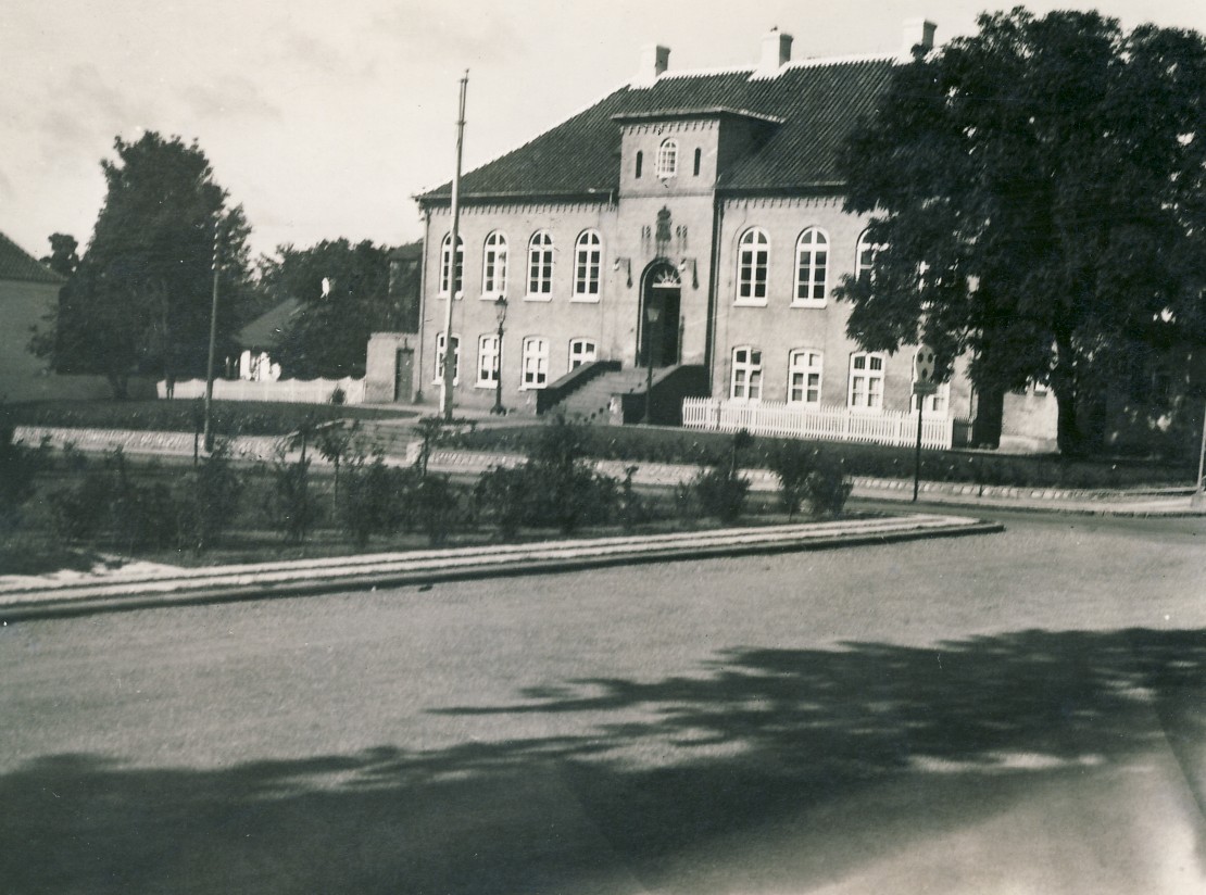 Ting-Råd og Arresthus ca. 1940 (B91090)