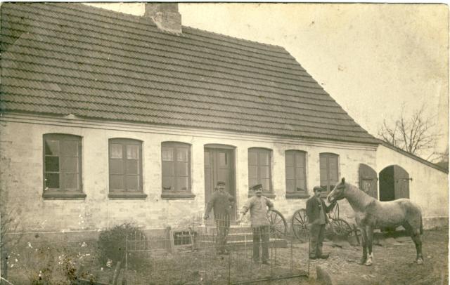 Hos smeden i Hølkerup - 1925 (B4027)