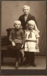 Knud, Jens Boholt og Gudrun Hansen - Nygaard - ca. 1920 (B38)