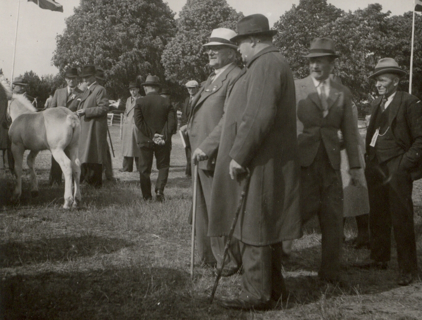 Peter Hansen, Bakkegården i Lumsaas - 1925-1945 (B262)