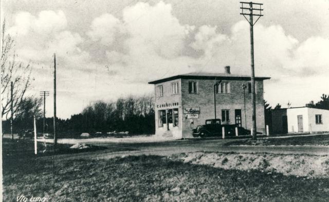C. J. Hagelunds Købmandsforretning - ca. 1945 (B5331)