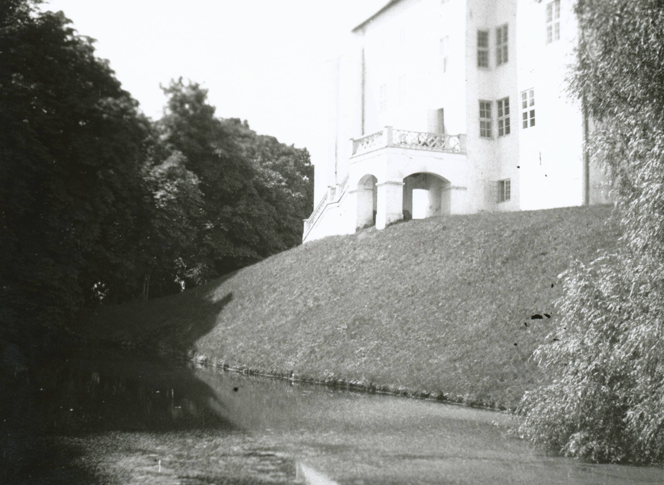 Dragsholm Slot. Voldgraven - ca. 1940 (B6261)