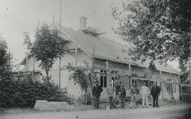 Vig Forsamlingshus under ombygning - 1896 (B6538)