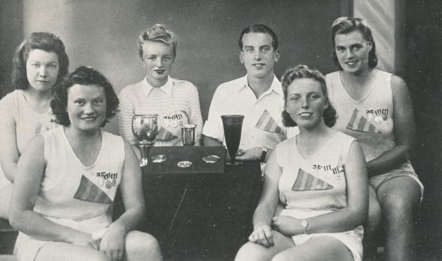 Damehold fra Nykøbing Roklub - ca. 1940 (B6660)