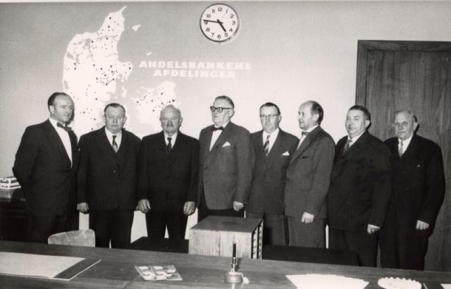 Andelsbanken i Vig - Bestyrelsen - ca. 1960 (B473)