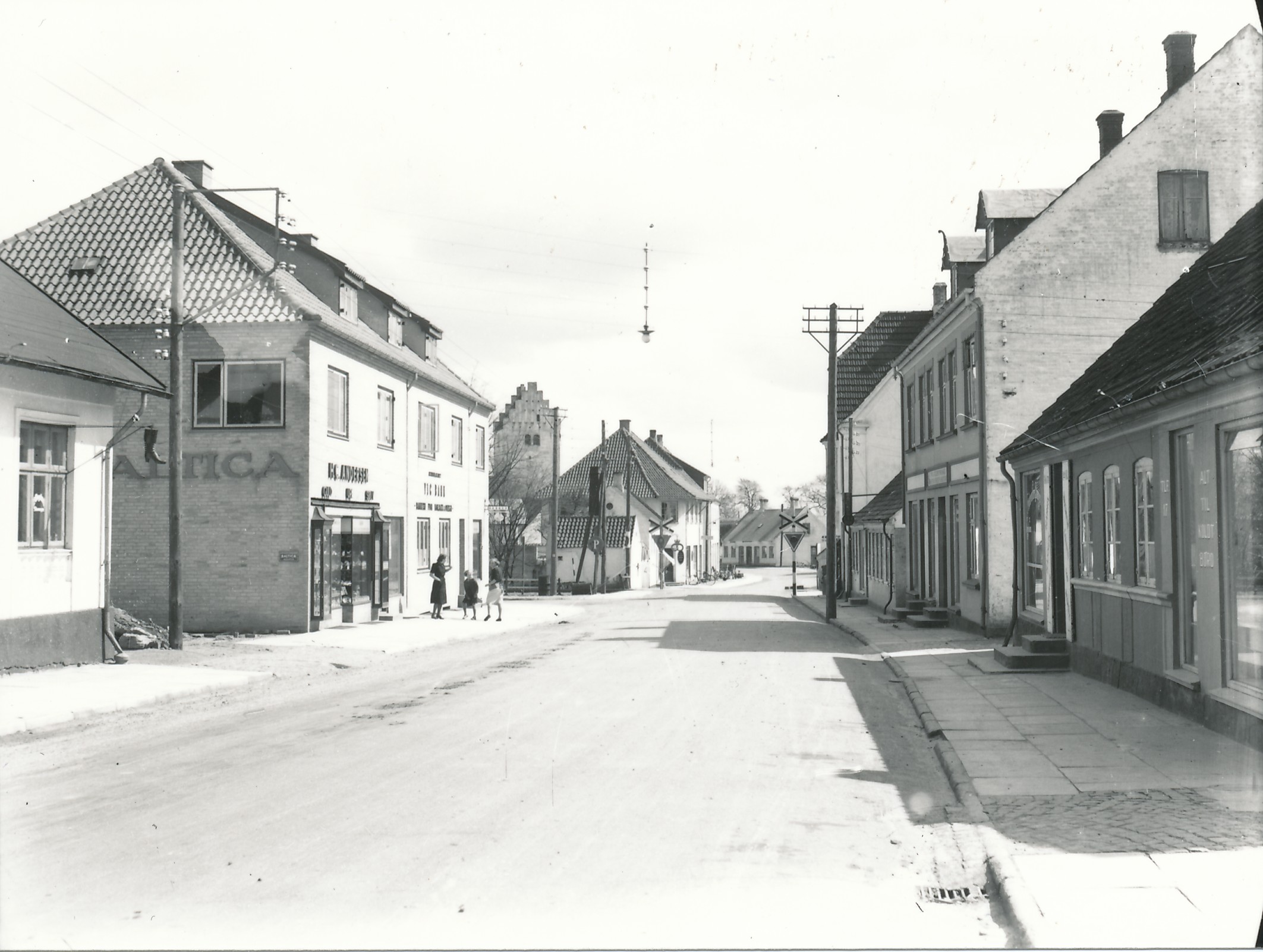 Vig Hovedgade ved banen - ca. 1940 (B7572)