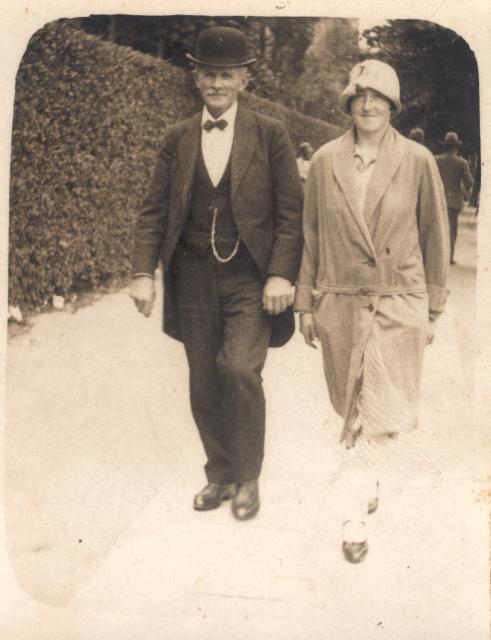 Peter Nielsen, Højby, sammen med datteren Sørine Olsen (B8458)