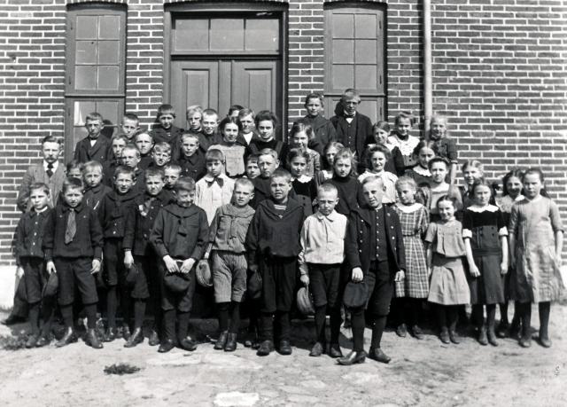 Ellinge Skole - 1913 (B8816)