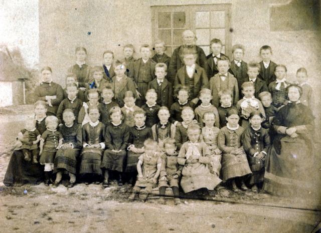 Eskildstrup skole - ca. 1885/90 (B8829)