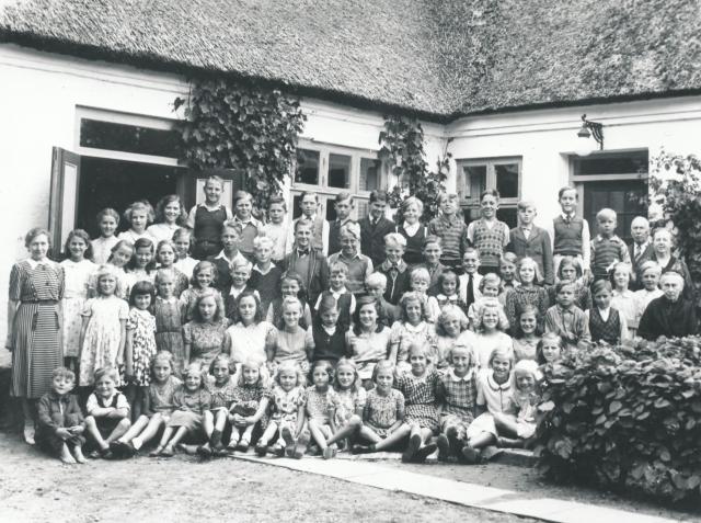 Lumsås Skole - ca. 1945 (B8882)