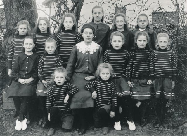 Gymnastikhold fra Nr. Asmindrup Skole - ca. 1900 (B8900)