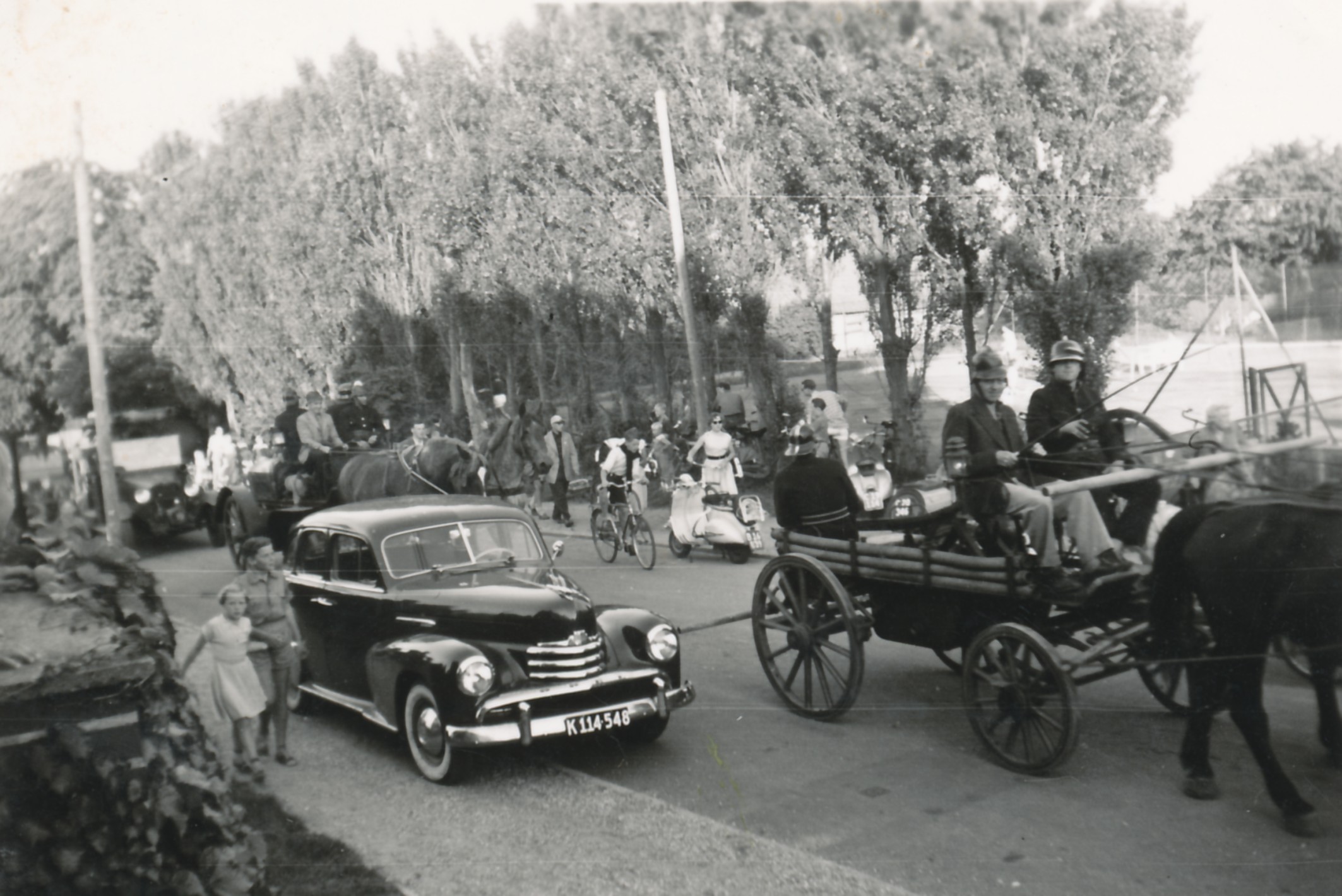 Asfaltbal i Nykøbing - ca. 1959 (B9560)