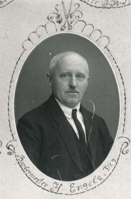 Hugo Engels, Vig - 1925 (B9869)