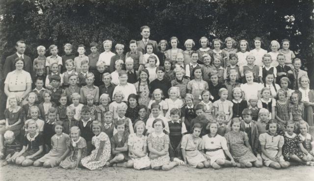 Asnæs Skole. Lærere og elever - 1938 (B9983)