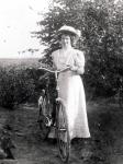 Boline Lindboe Larsen, Vig - ca. 1910  (B10005)
