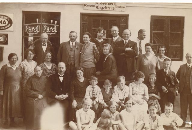 Engelstrup Købmandshandel - ca. 1930 (B10071)