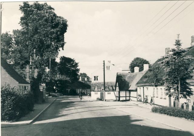 Højby Hovedgade omkring 1950 (B1738)