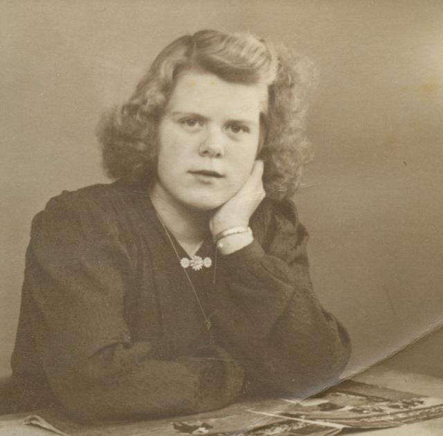 Frk. Jytte Larsen, "Nygaard" - ca. 1940 (B14964)