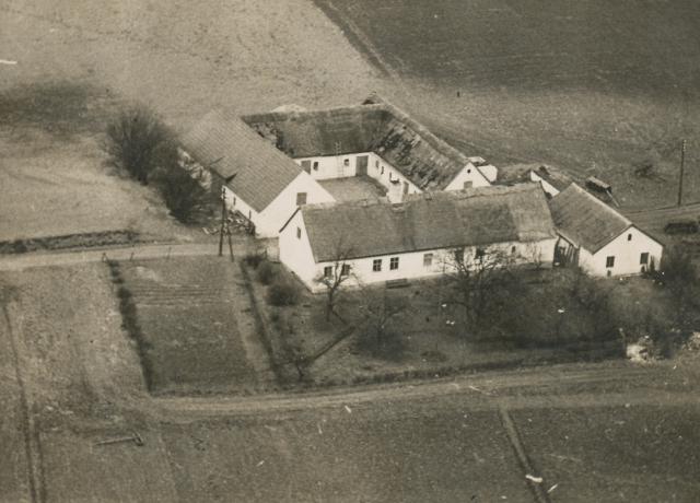 Landejendom i Plejreup Huse - ca. 1955 (B14987)