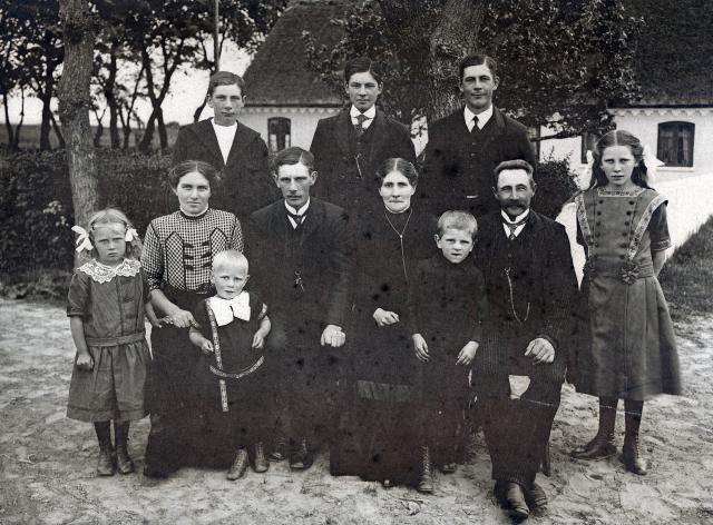 Maglebjerggård pr. Asnæs - 1915 (B15117)