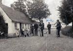 Vallekilde. Gammelt hus ved gadekæret  - ca. 1910 (B15156)