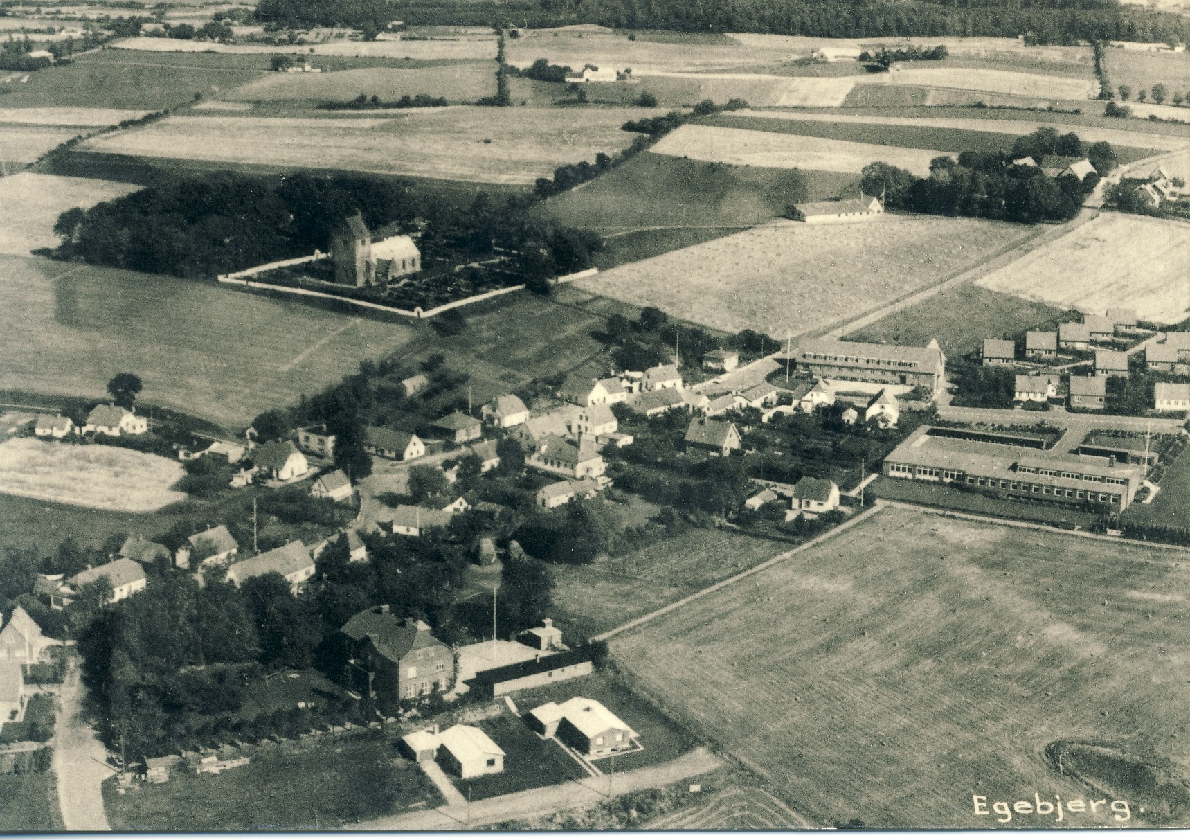 Udsigt over Egebjerg omkring 1960 (B1785)