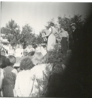 Byens Bakke - Nr. Asmindrup - Dilettant - Friluftspil - ca. 1950(B796)