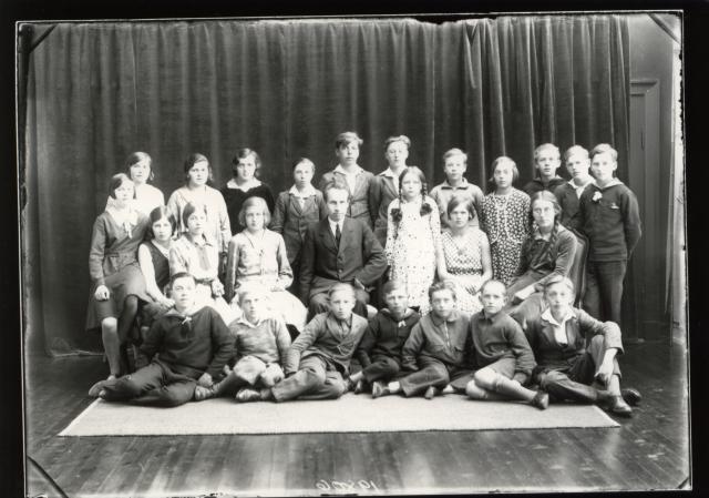 Vallekilde Valgmenighed, konfirmander i 1930'erne (B1038)