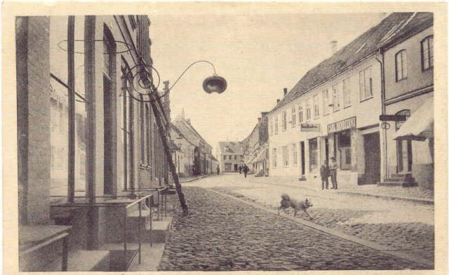 Algade. Til venstre ses udmundingen af Grønnehavestræde i Algade - før 1920 (B90353)