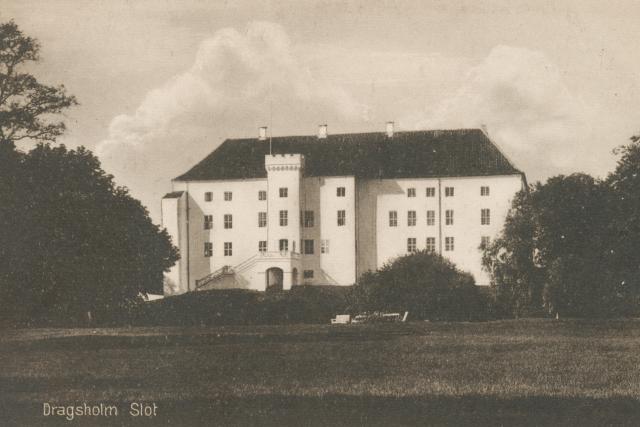 Dragsholm Slot set fra Fruerlunden - ca. 1932 (B2538)