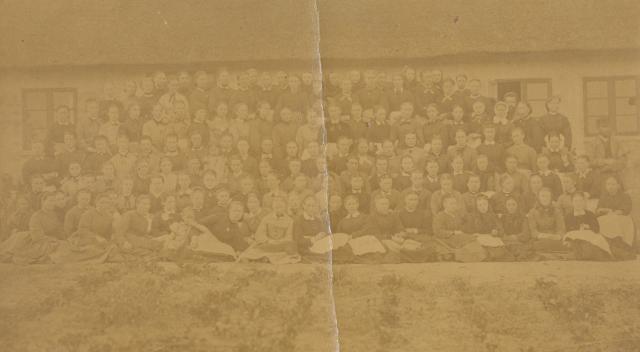 Vallekilde Højskole. Pigehold - 1876 (B2928)