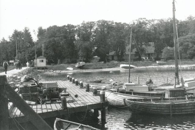 Rørvig Havn, havnemolen - 1950'erne  (B95070)
