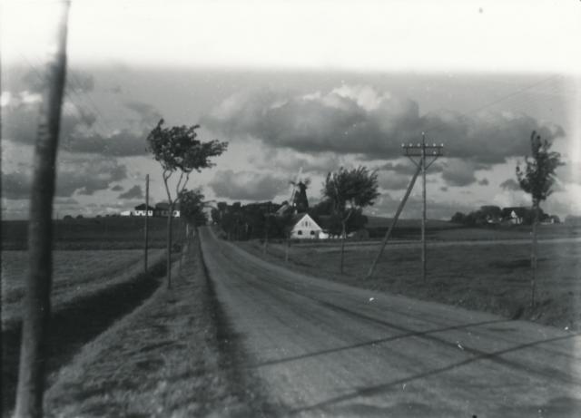 Det stormer ret kraftigt - Hønsinge - 1930'erne (B2761)