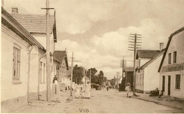 Sommerlig Vig Hovedgade - omkring 1910 (B1772)