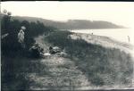 Sommer ved Høve Strand. Badepiger i lyse sommerkjoler - ca. 1910  (B1474)