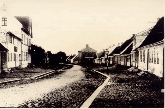 Algade/Lindeallé i Nykøbing Sj.  før 1910 (B90066)