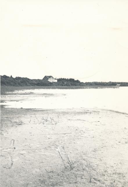 Udsigt mod Missionskurstedet over Dybesø  - ca. 1935  (B95179)
