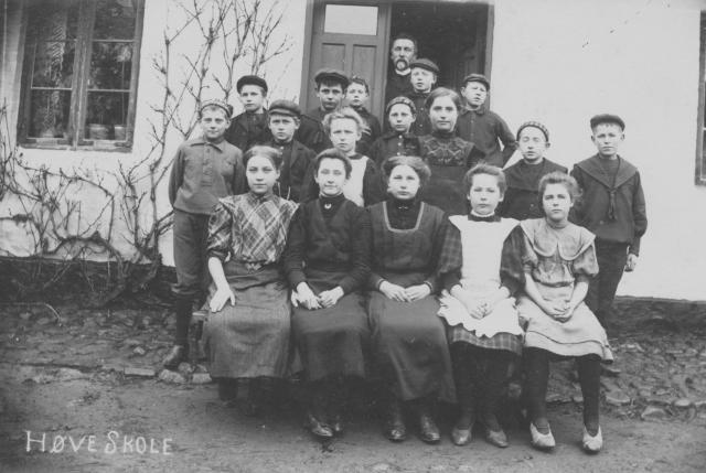Høve Skole. Lærer og elever - ca. 1914 (B3065)