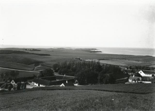 Ordrup set fra Møllebakken - ca. 1900 (B3699)