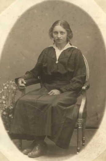 Nielsen, Elisabeth, Sj. Odde - 1910-1920 (B182)