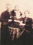 Slagter Niels. L. Adolfsen med familie - ca. 1908 (B3212)
