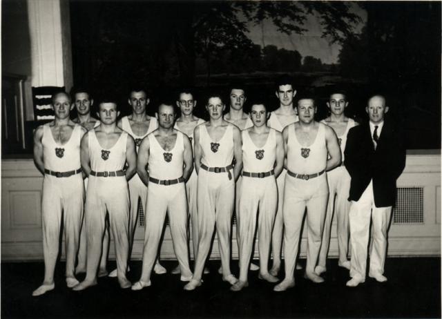 Højby Gymnastikforening - Herrehold ca. 1950 (B39)